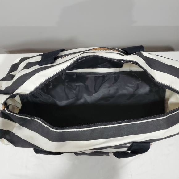 NWOT - Unisex Overnight/Weekender Bag - Picture 4 of 11